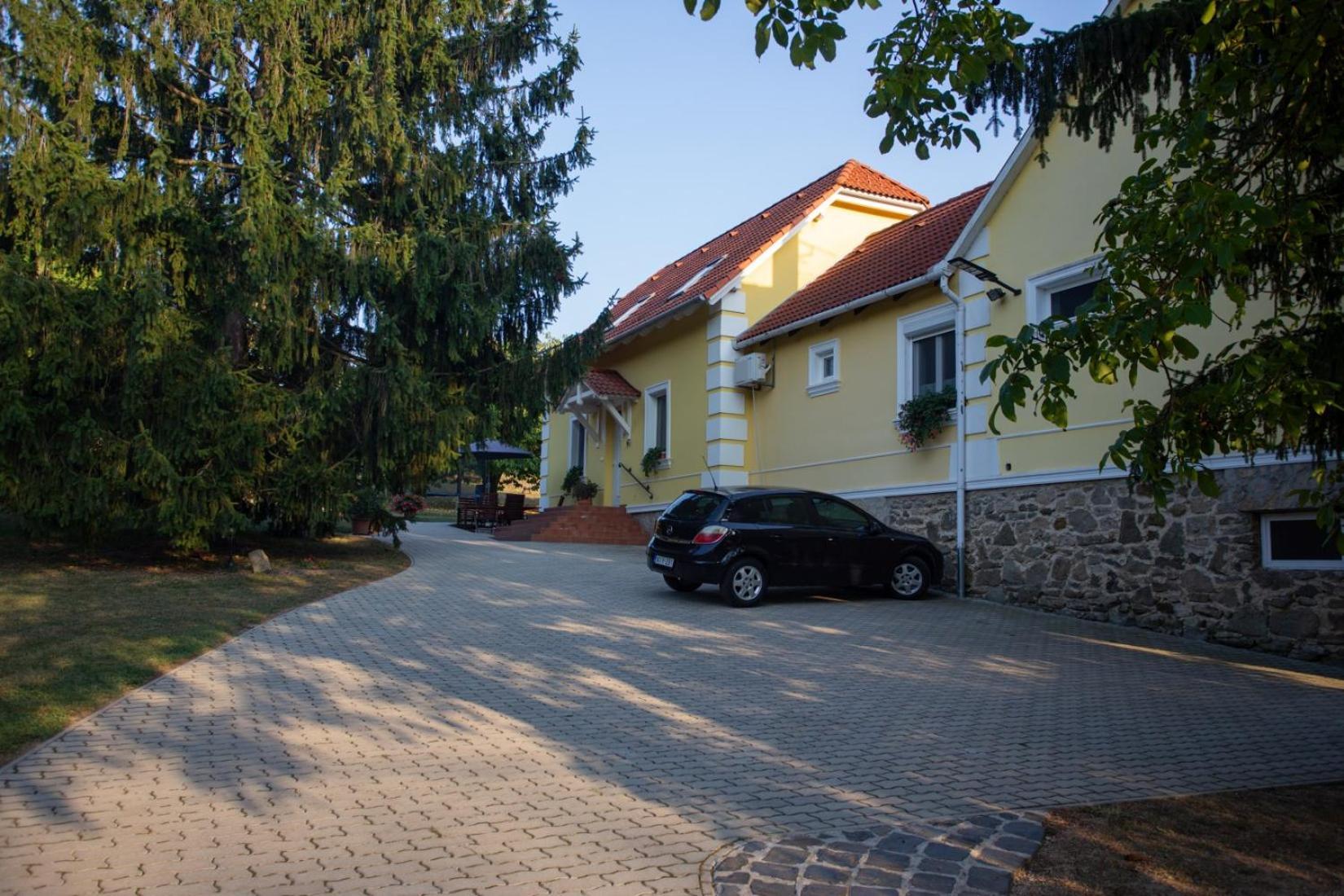 Kondics Apartmanhaz Sárvár 외부 사진