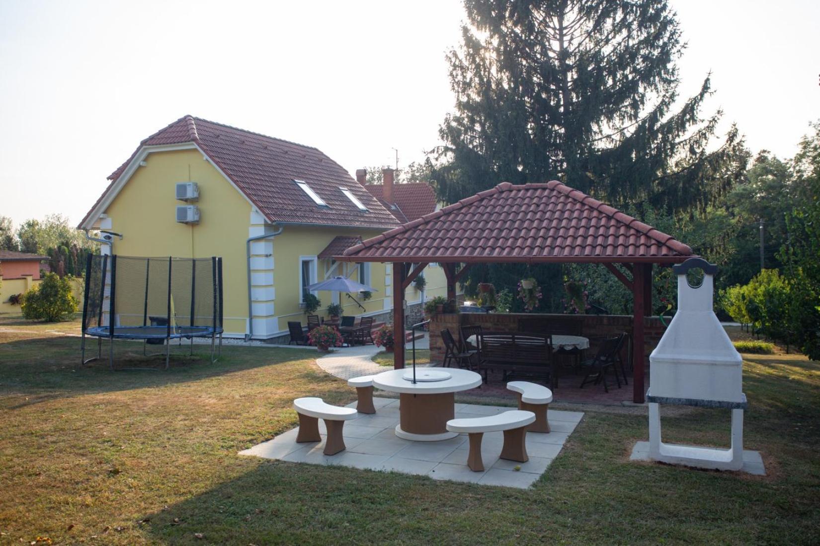 Kondics Apartmanhaz Sárvár 외부 사진